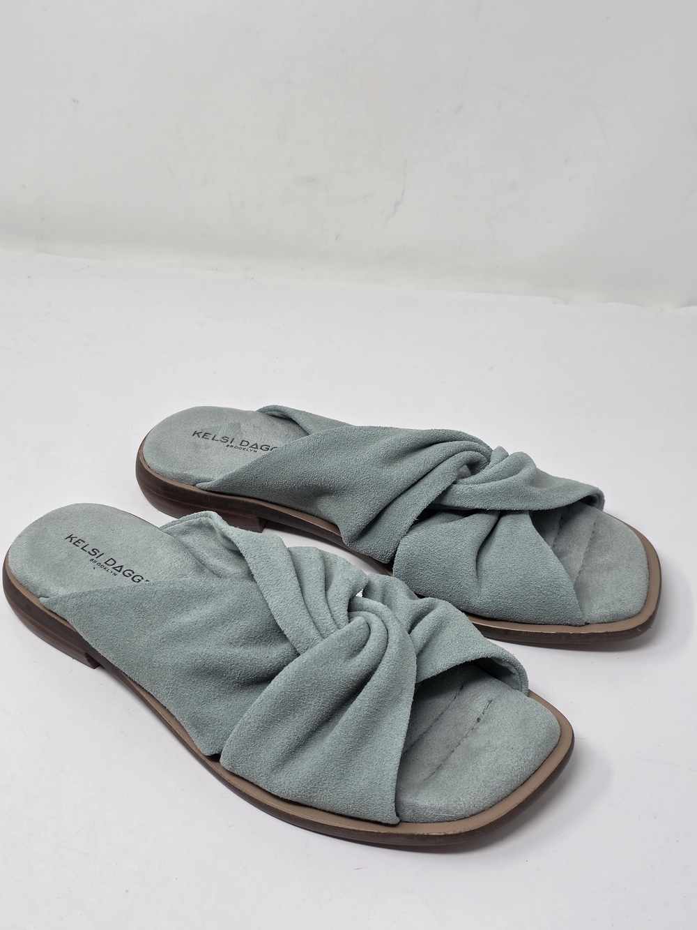 Kelsi Dagger Brooklyn Twist Slide suede Sandal in Light Blue Size 7 Great Condit